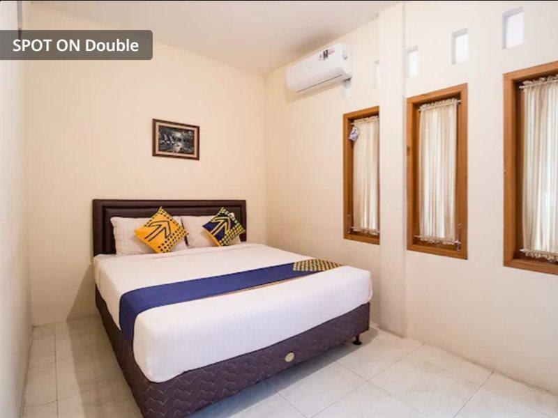 Reddoorz Near Alun Alun Cianjur Hotel Exterior photo