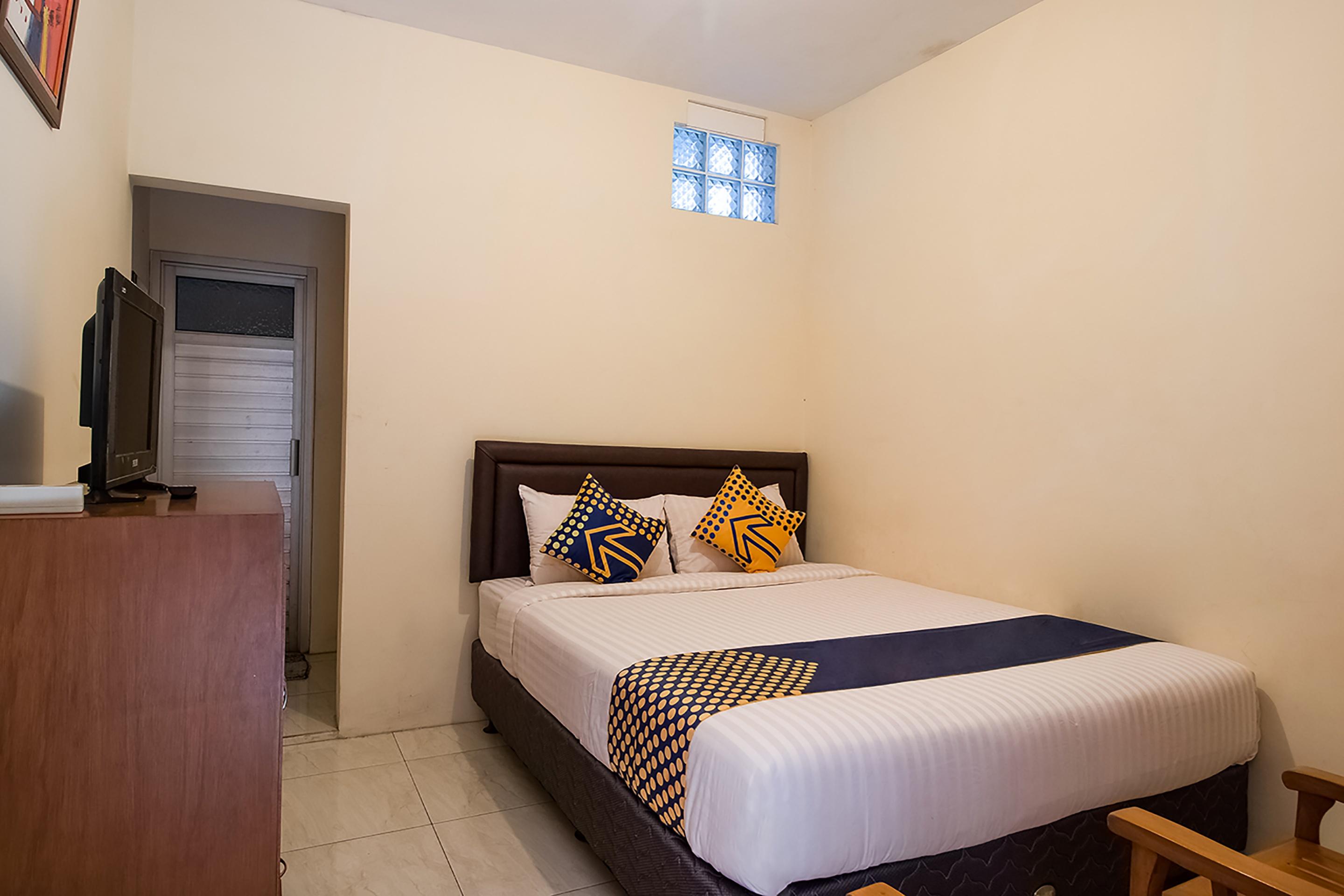 Reddoorz Near Alun Alun Cianjur Hotel Exterior photo