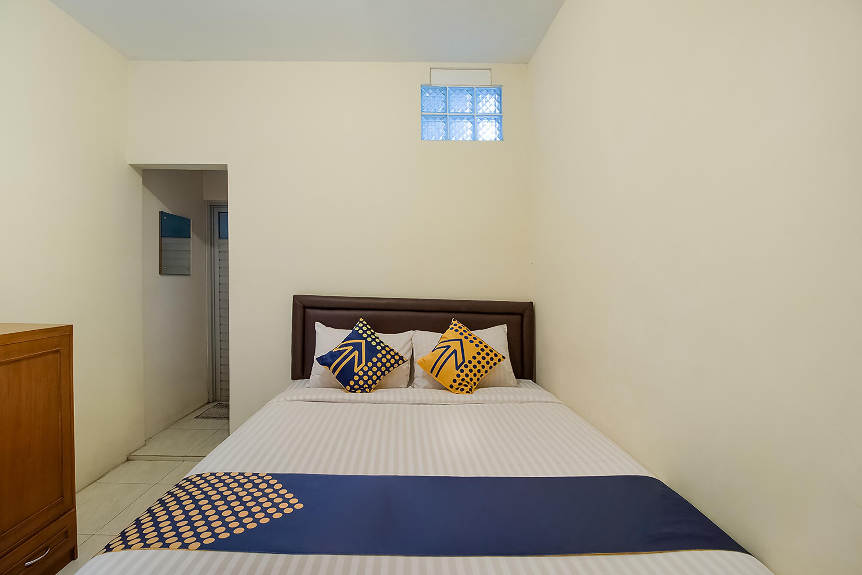 Reddoorz Near Alun Alun Cianjur Hotel Exterior photo