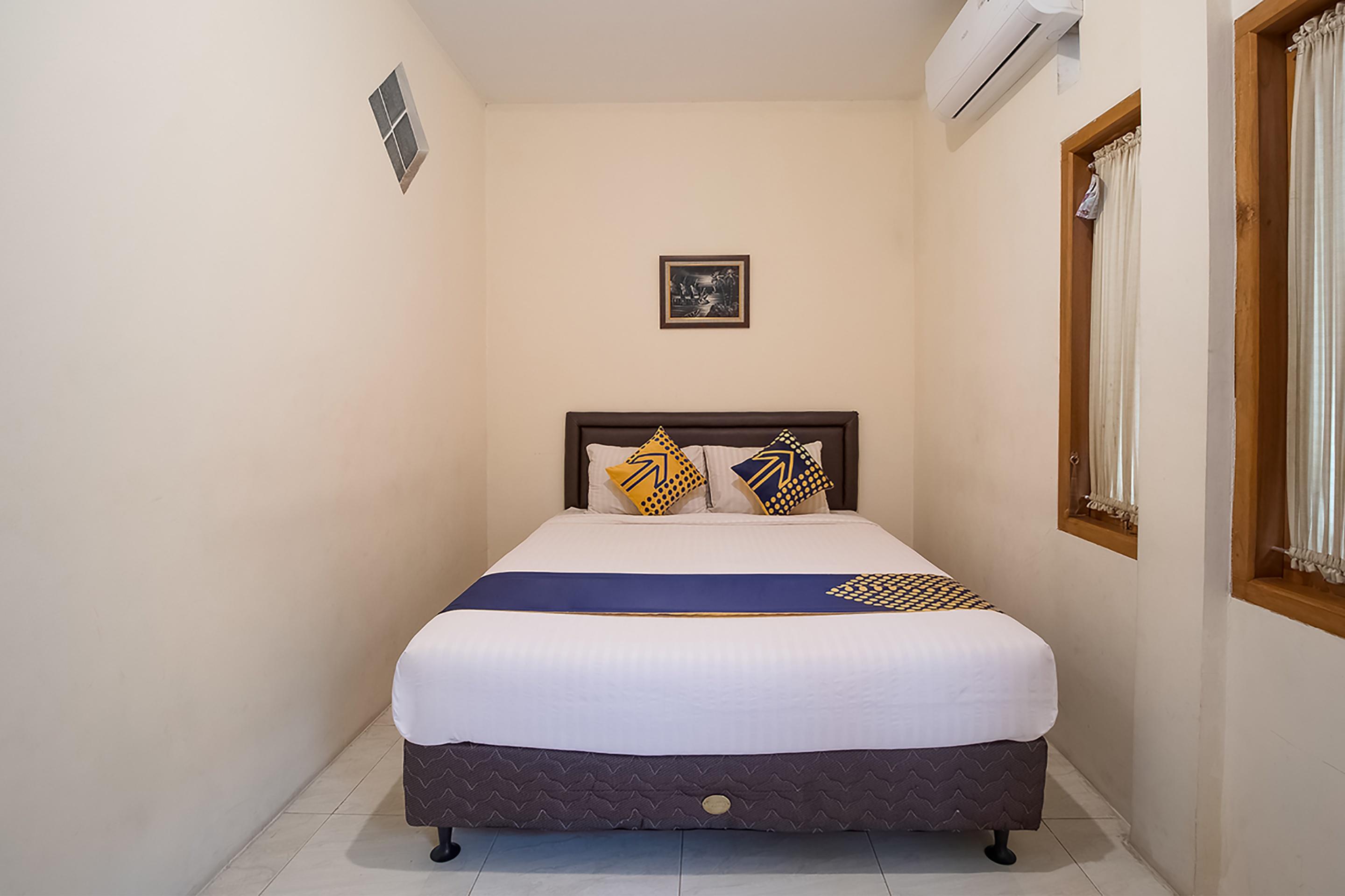 Reddoorz Near Alun Alun Cianjur Hotel Exterior photo