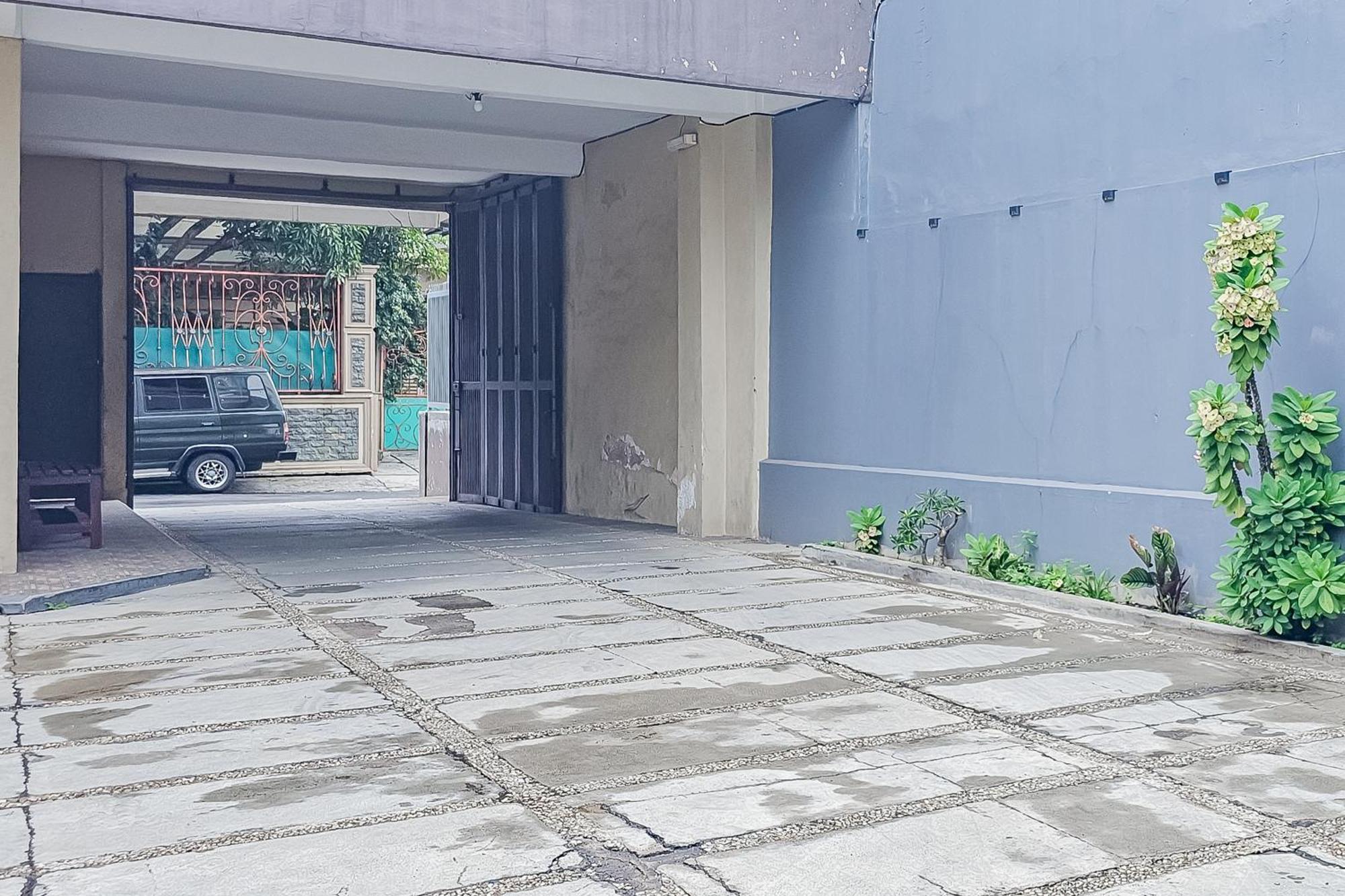 Reddoorz Near Alun Alun Cianjur Hotel Exterior photo